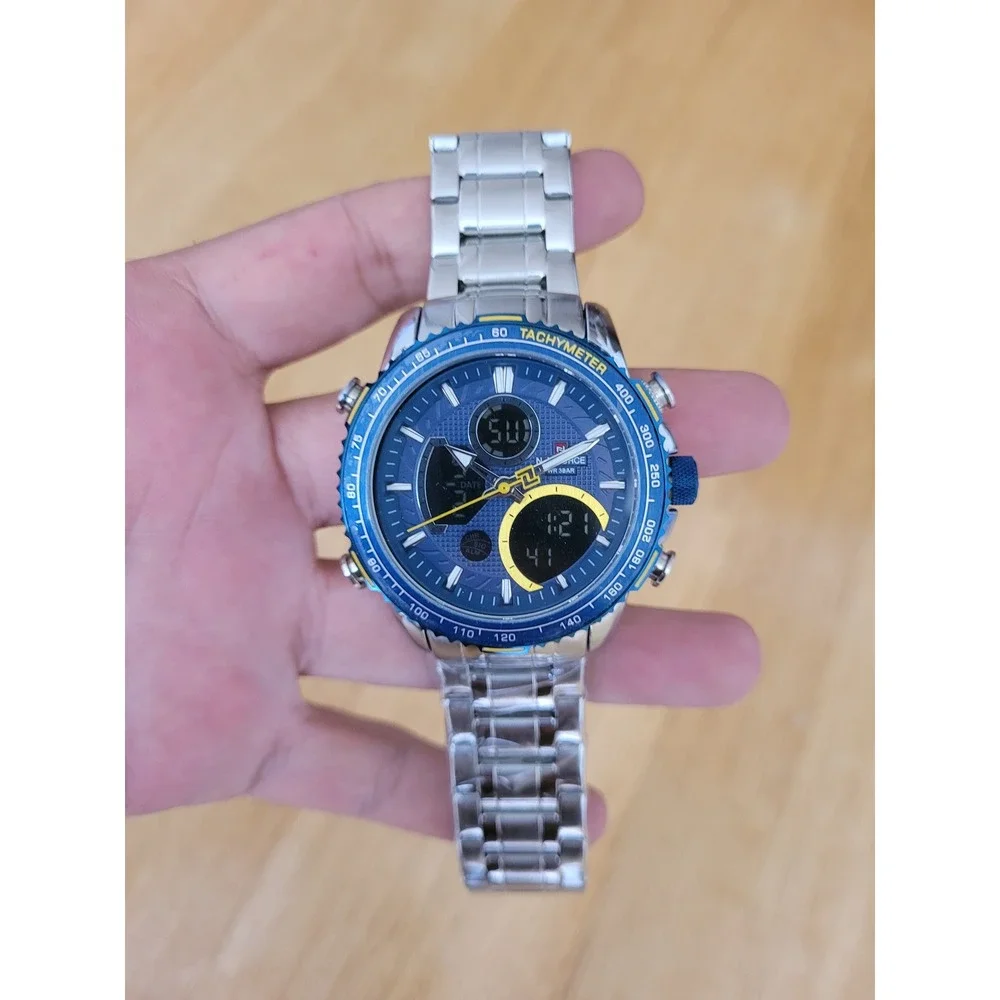 Naviforce dual display
